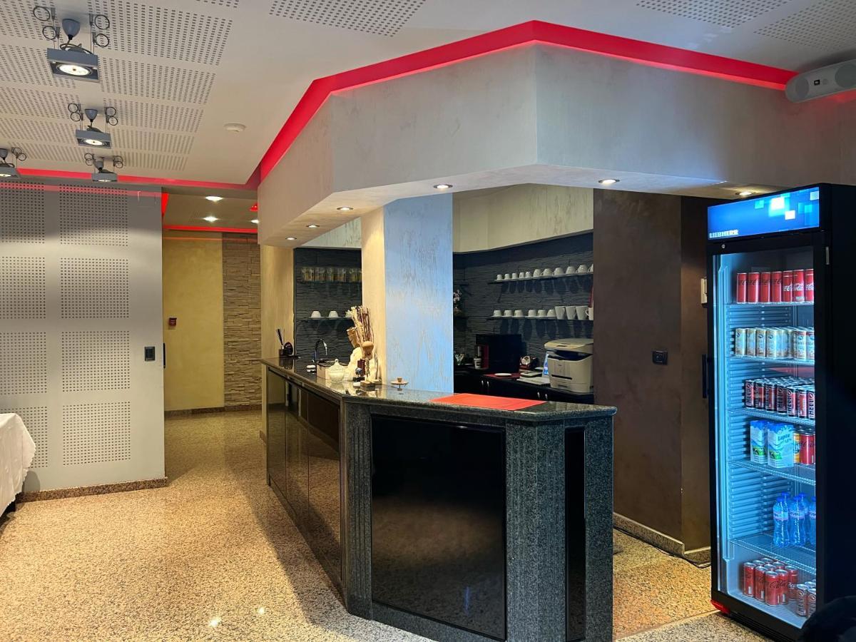 Family Hotel Paradise Άγιος Κωνσταντίνος και Ελένη Εξωτερικό φωτογραφία