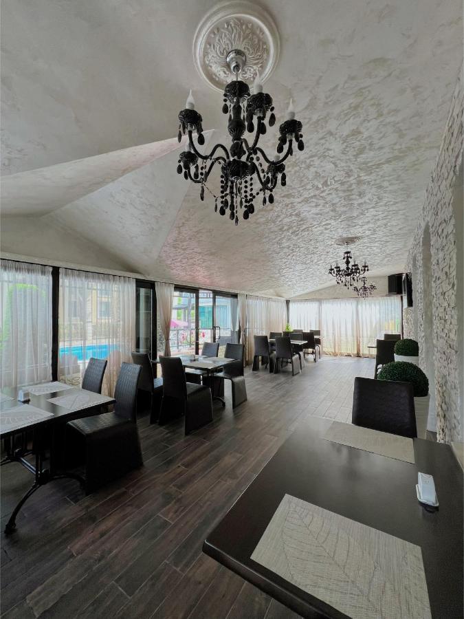 Family Hotel Paradise Άγιος Κωνσταντίνος και Ελένη Εξωτερικό φωτογραφία