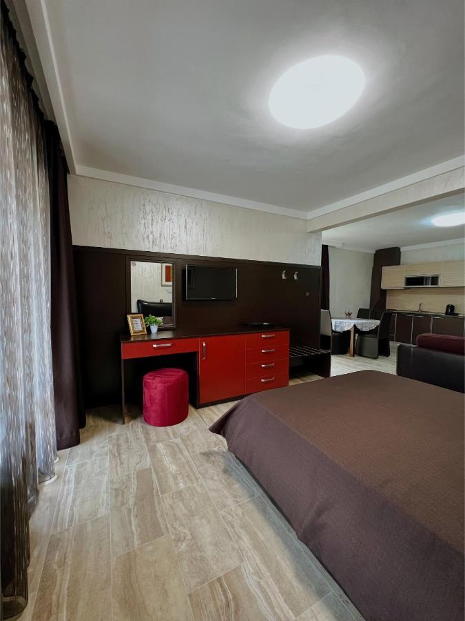 Family Hotel Paradise Άγιος Κωνσταντίνος και Ελένη Εξωτερικό φωτογραφία