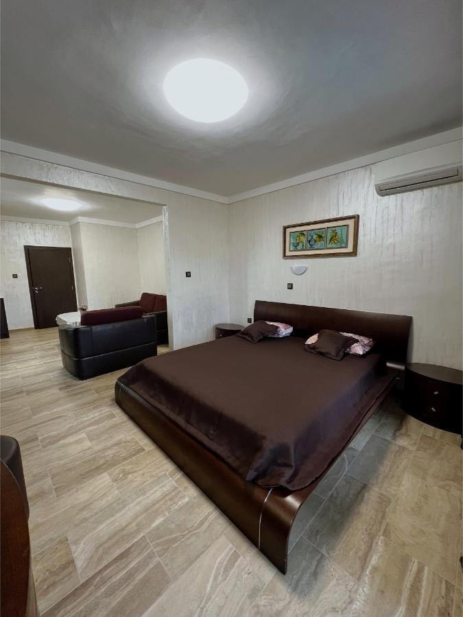 Family Hotel Paradise Άγιος Κωνσταντίνος και Ελένη Εξωτερικό φωτογραφία