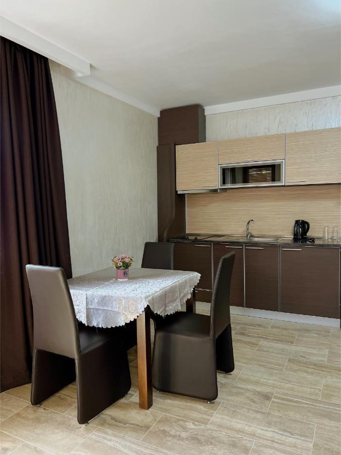 Family Hotel Paradise Άγιος Κωνσταντίνος και Ελένη Εξωτερικό φωτογραφία