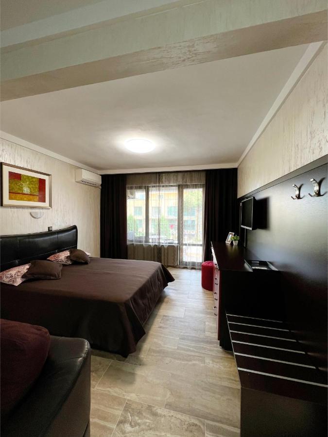 Family Hotel Paradise Άγιος Κωνσταντίνος και Ελένη Εξωτερικό φωτογραφία