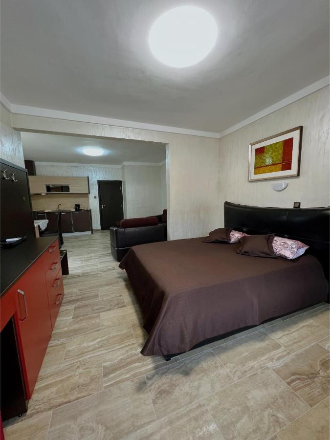 Family Hotel Paradise Άγιος Κωνσταντίνος και Ελένη Εξωτερικό φωτογραφία