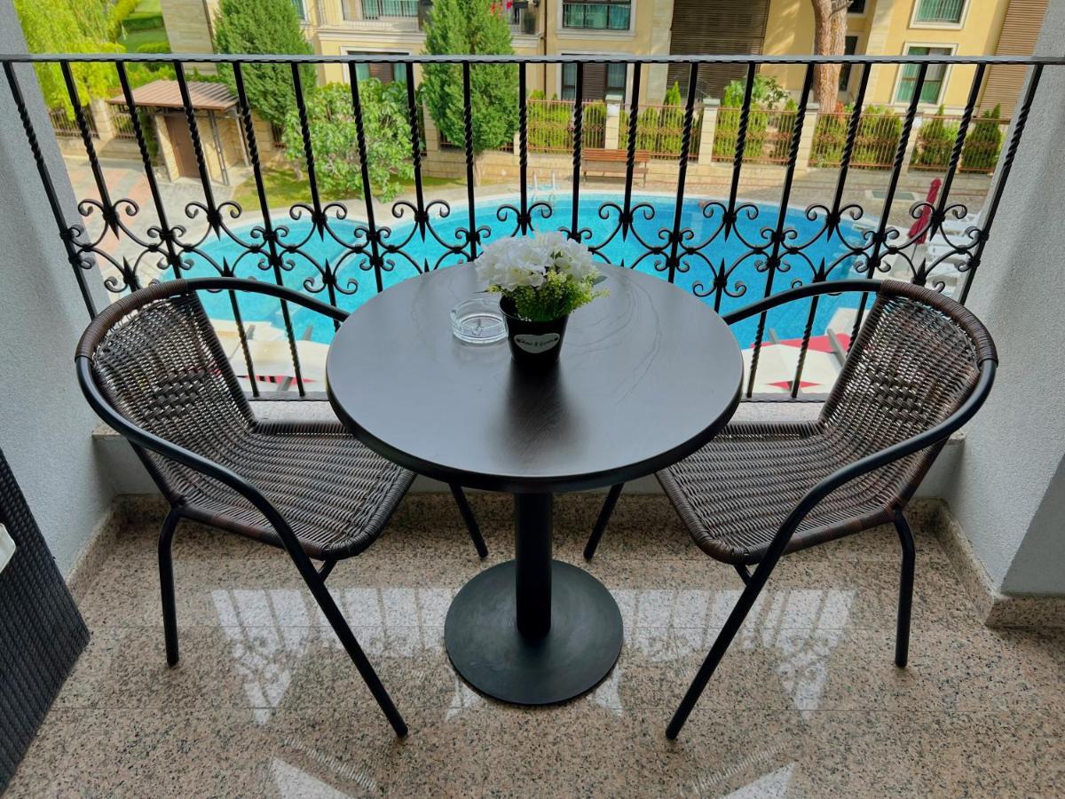 Family Hotel Paradise Άγιος Κωνσταντίνος και Ελένη Εξωτερικό φωτογραφία
